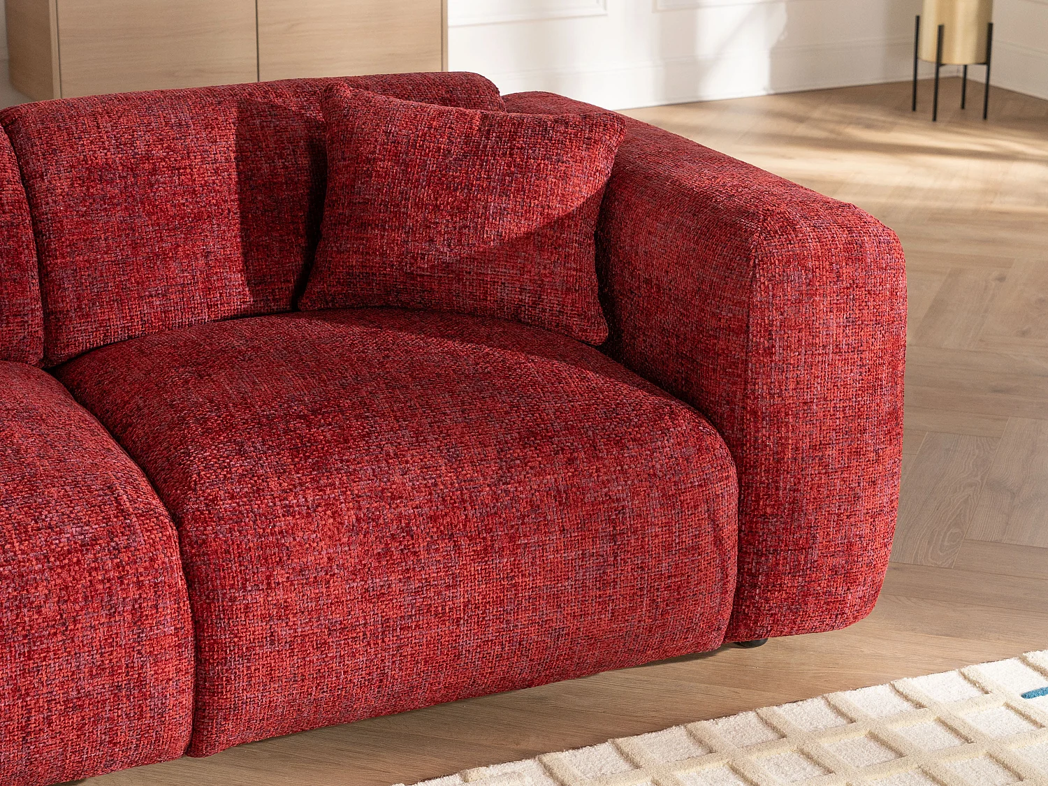 Sofá de 3 plazas en tela texturizada rojo POGNI de Maison Céphy