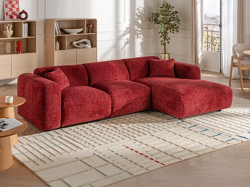 Gran sofá rinconera derecha en tela texturizada rojo POGNI de Maison Céphy