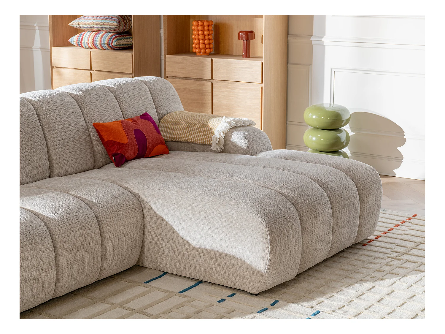 Kanapa narożna prawostronna z beżowej tkaniny szenilowej BELADON