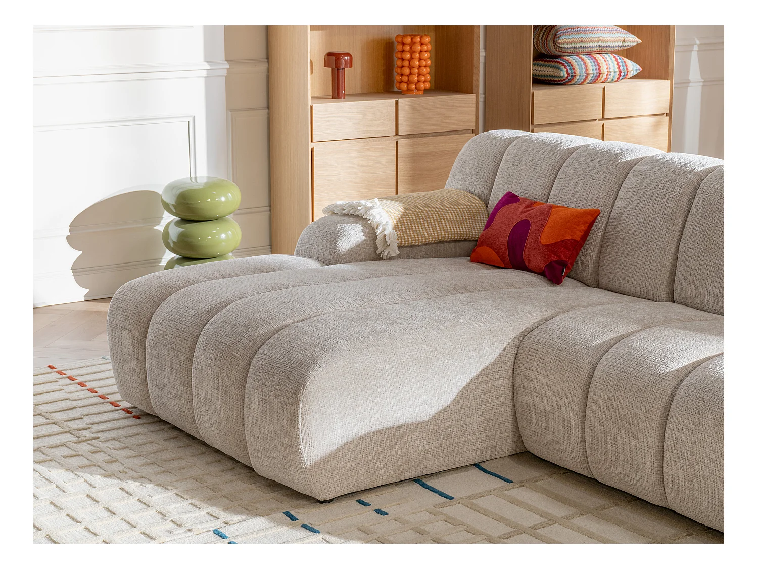 Kanapa narożna lewostronna  z beżowej tkaniny szenilowej BELADON