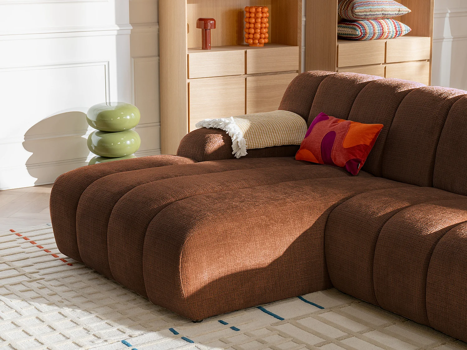 Canapé d'angle gauche en tissu chenille terracotta BELADON