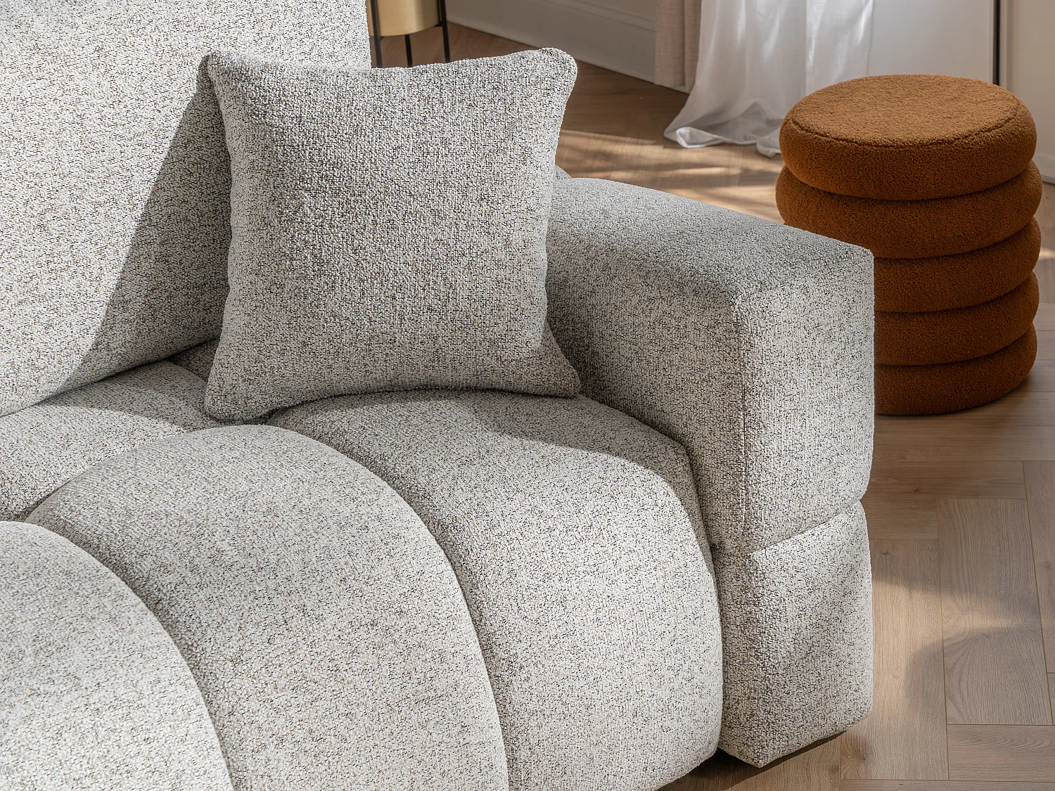 Canapé 3 places convertible en tissu chiné gris clair ISSORO