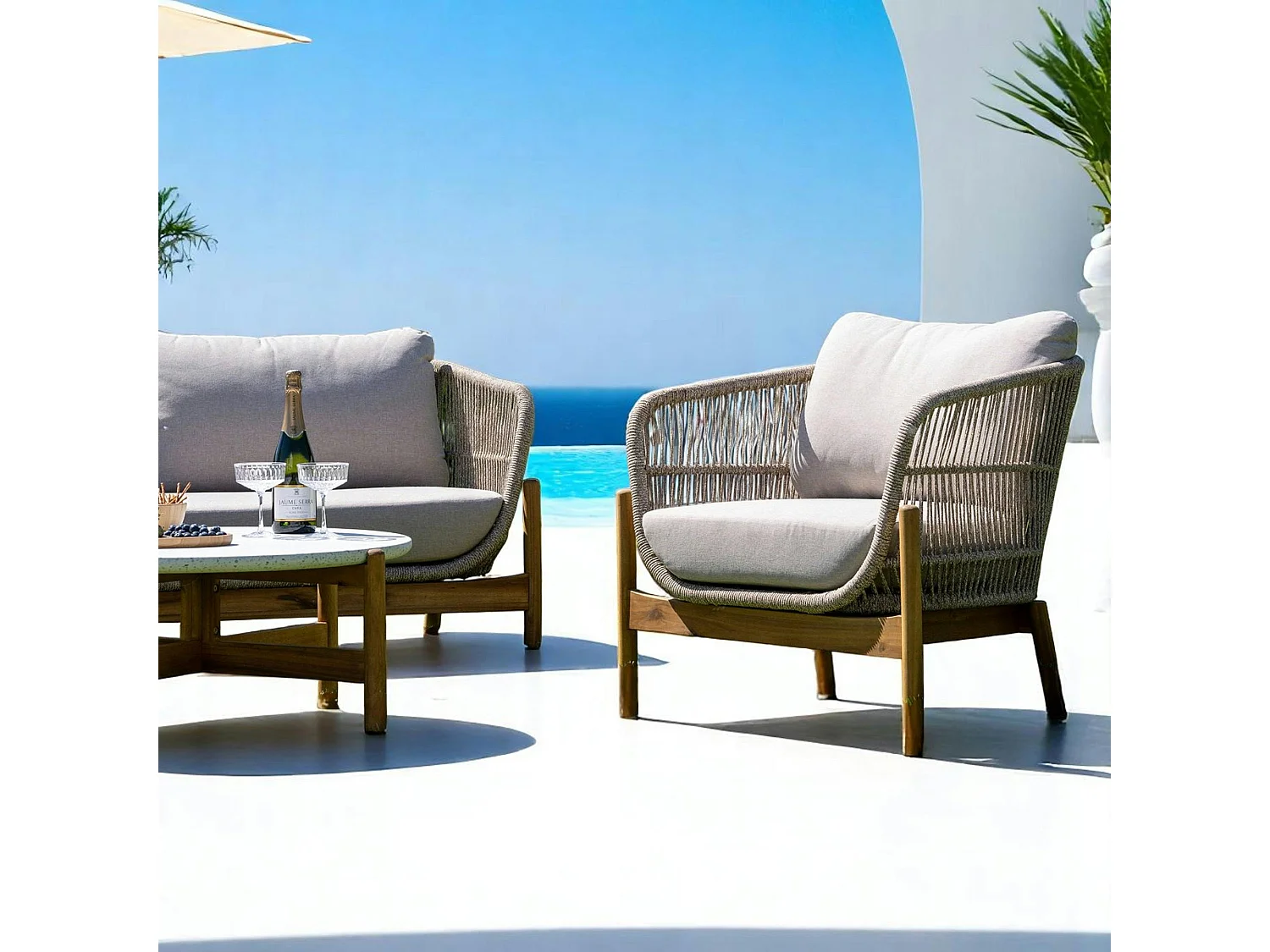 Salon de jardin en bois d'acacia et corde (1 canapé, 2 fauteuils, 1 table basse ronde) MENDOZA