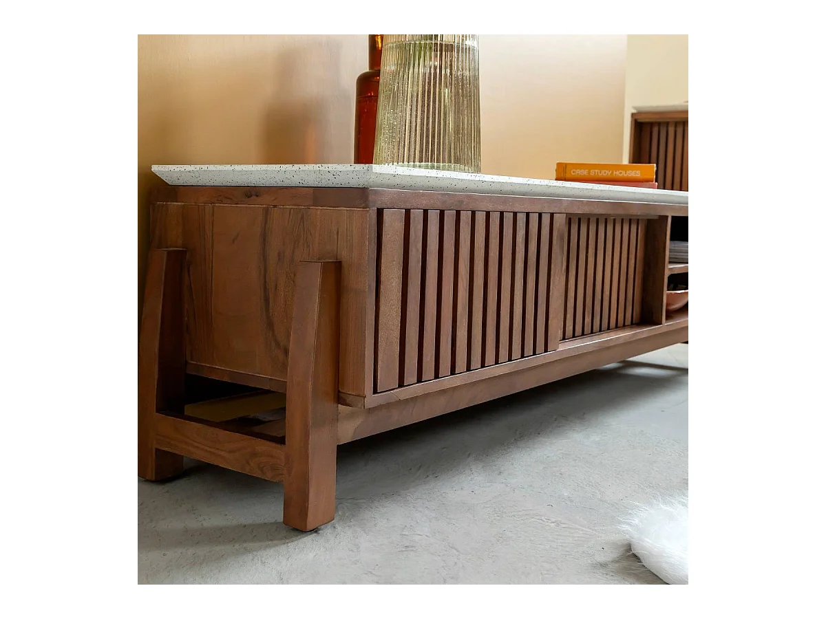 Meuble TV en bois d'acacia et terrazzo Kaelis