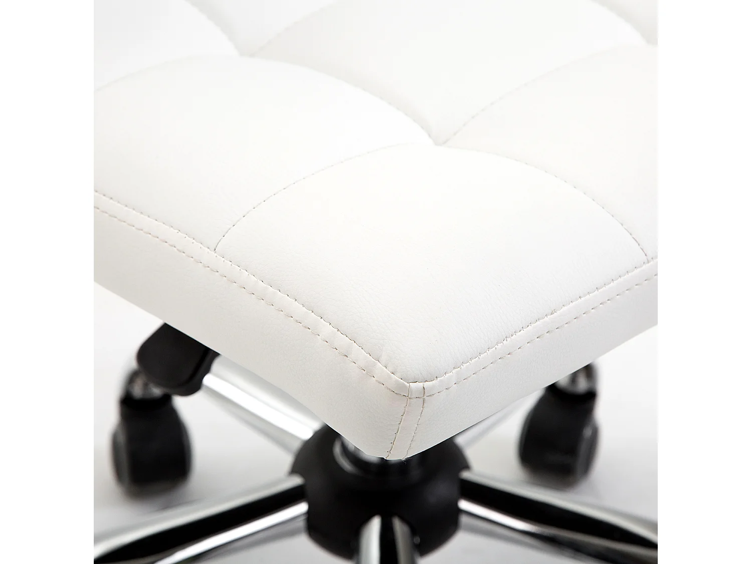 Sedia da ufficio con altezza regolabile in pelle sintetica