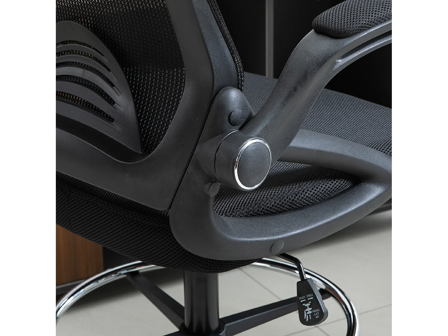 Sedia da ufficio traspirante ad altezza regolabile nera