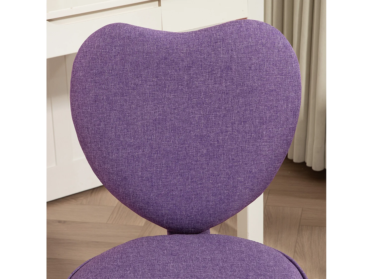 Sedia da scrivania a forma di cuore imbottita in tessuto viola