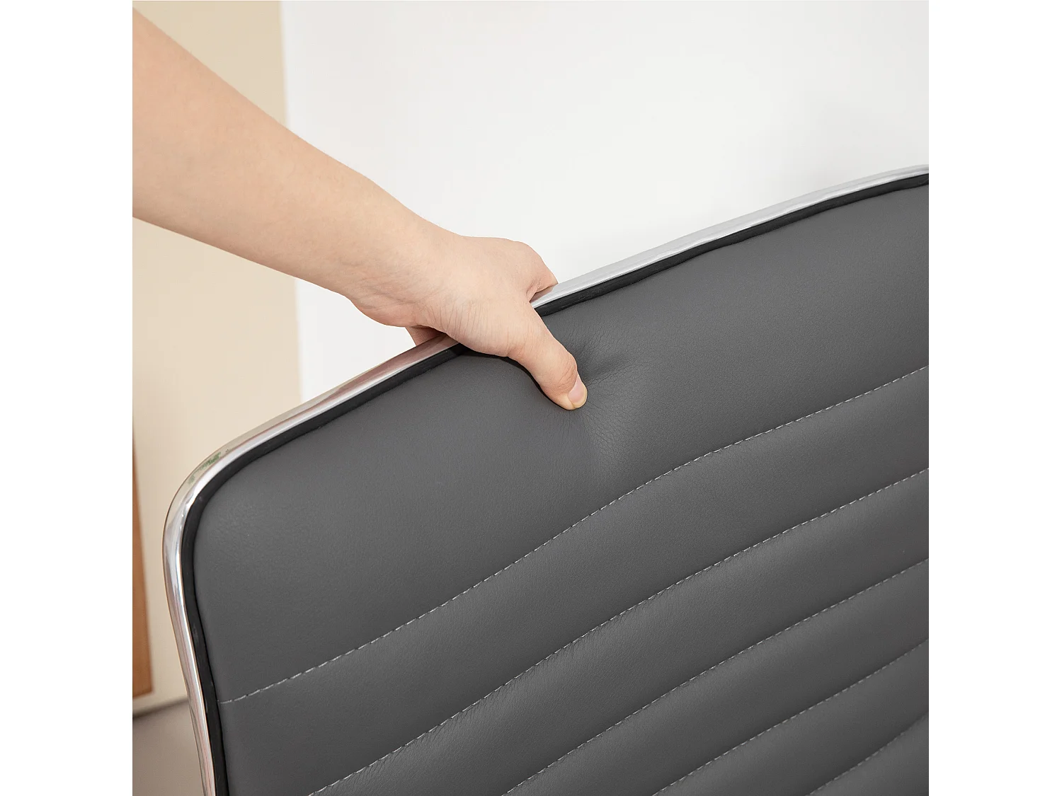 Sedia da ufficio con altezza regolabile e girevole in pelle pu grigio