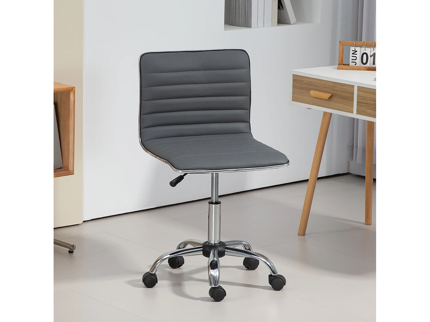 Sedia da ufficio con altezza regolabile e girevole in pelle pu grigio