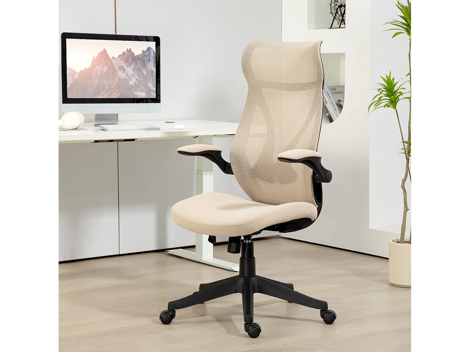 Sedia da ufficio con braccioli ribaltabili e altezza regolabile beige