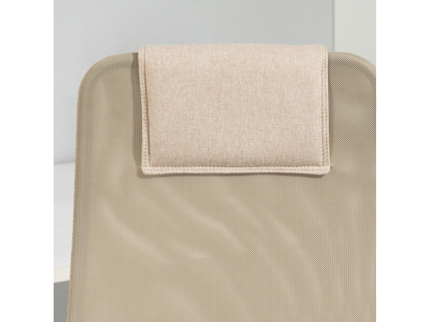 Sedia da ufficio ergonomica reclinabile e altezza regolabile beige