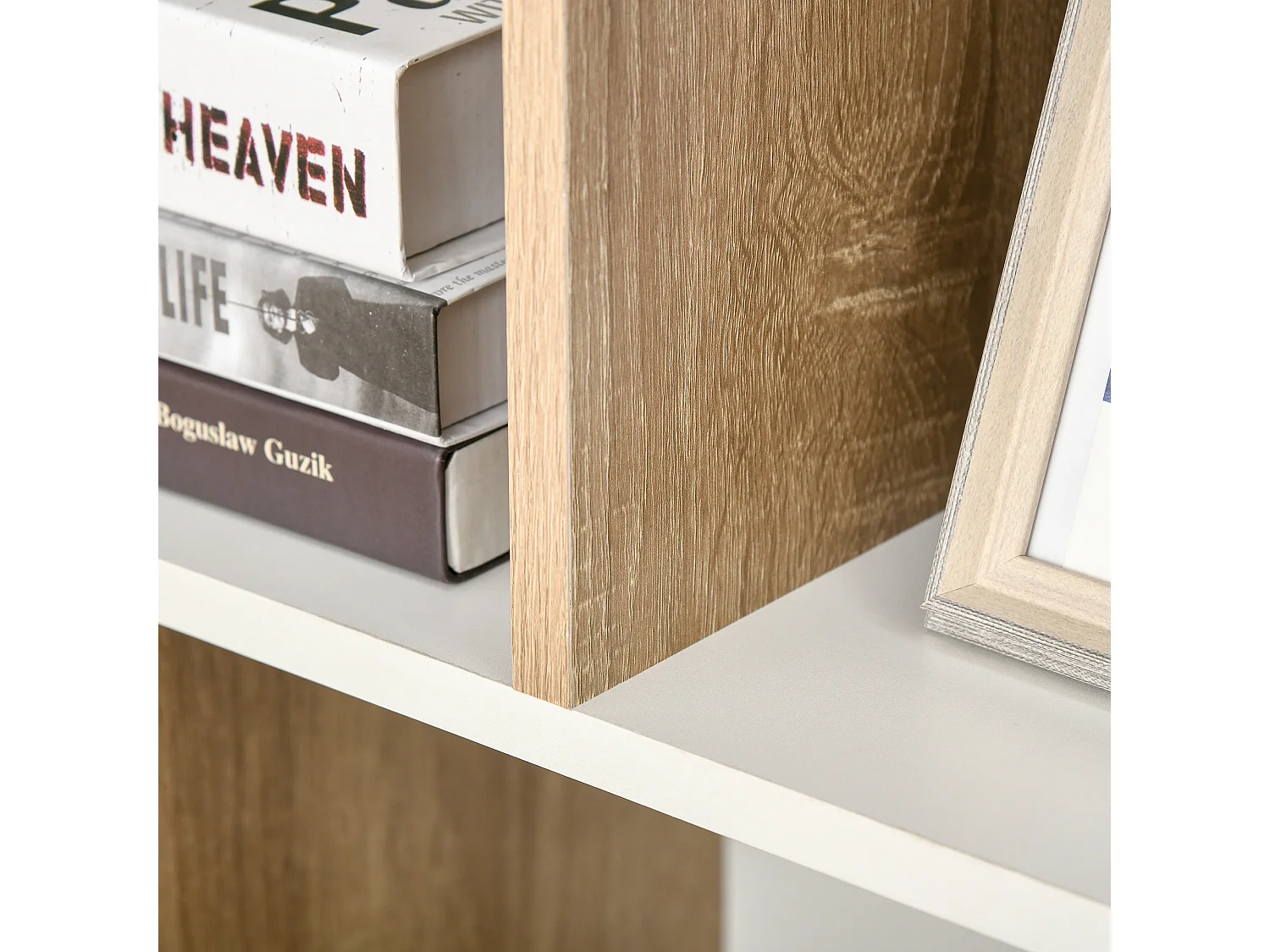 Libreria di design nero