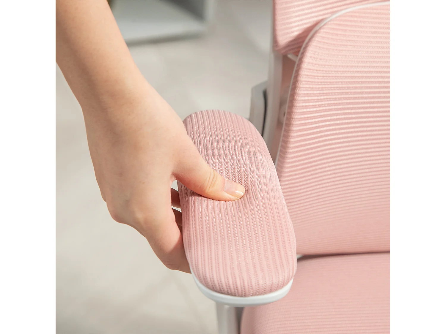 Sedia da ufficio ergonomica con poggiatesta rimovibile rosa