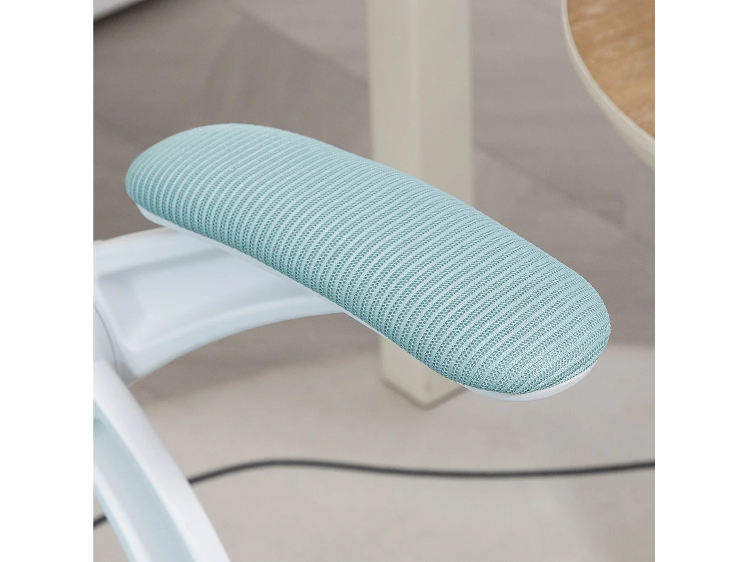 Sedia da ufficio ergonomica con altezza regolabile azzurro