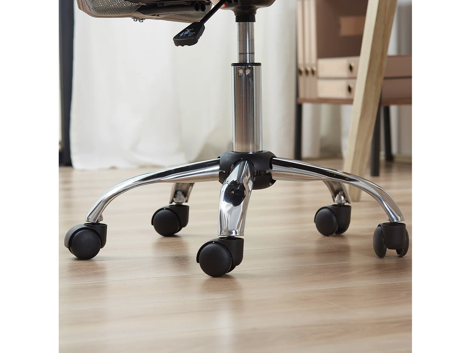 Sedia da ufficio senza braccioli ergonomica in tessuto a rete grigio