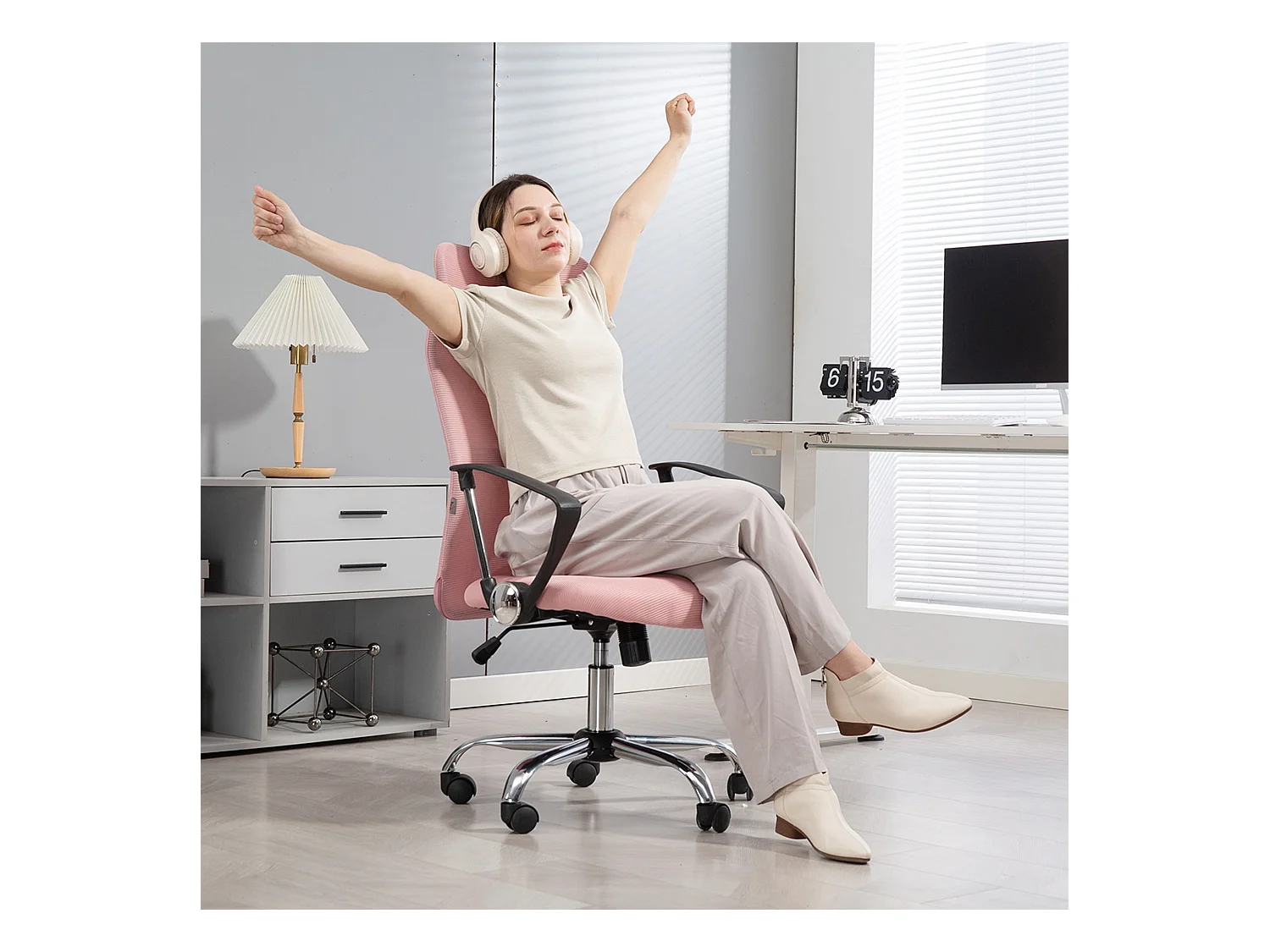 Sedia da ufficio ergonomica regolabile in tessuto a rete rosa