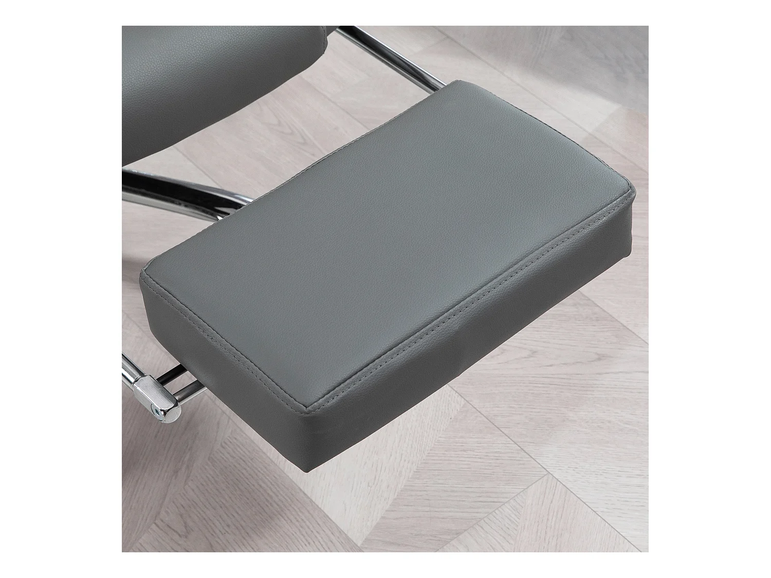 Sedia da ufficio ergonomica e reclinabile con poggiapiedi grigio