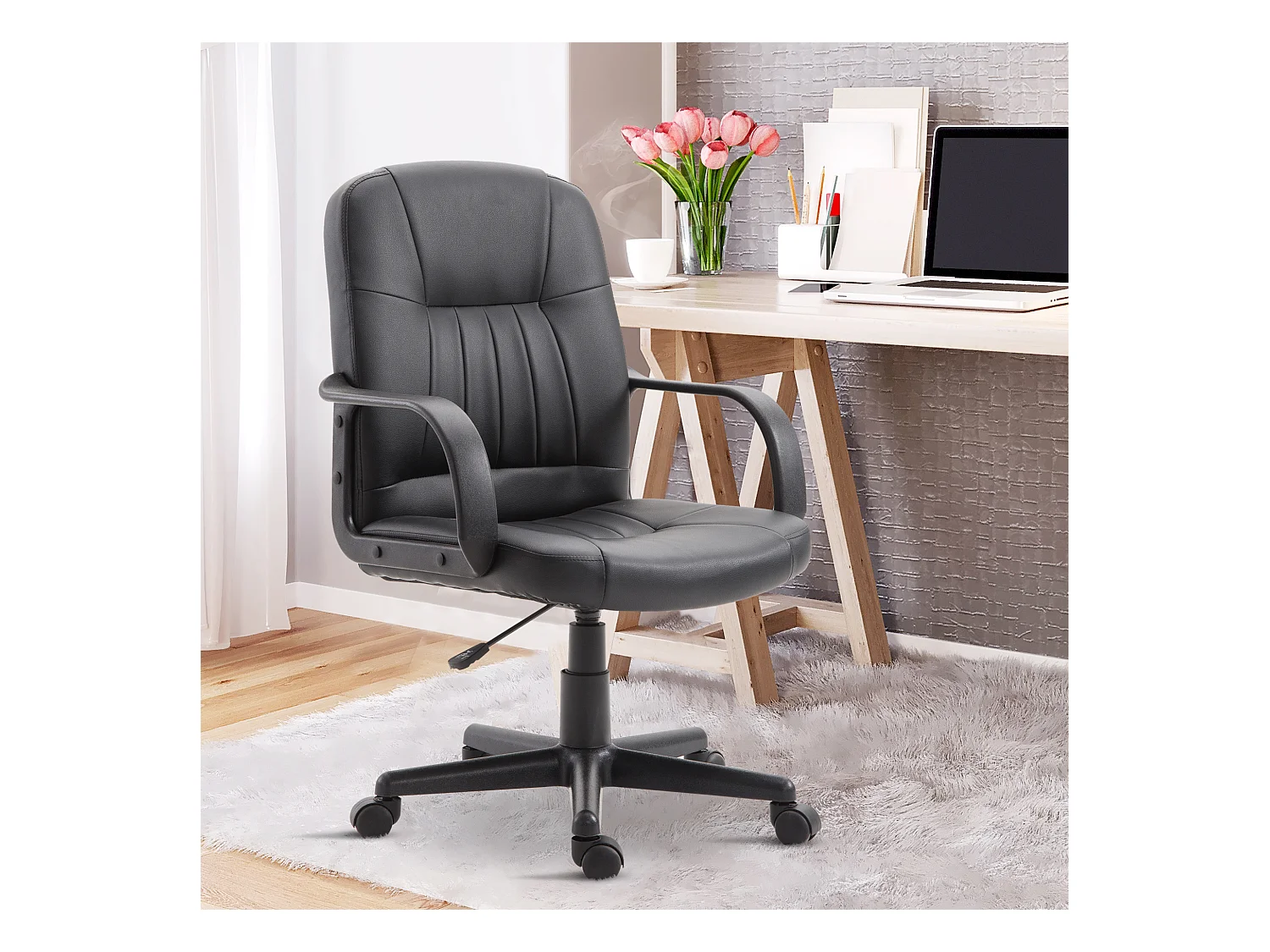 Sedia da ufficio con altezza regolabile in similpelle nero