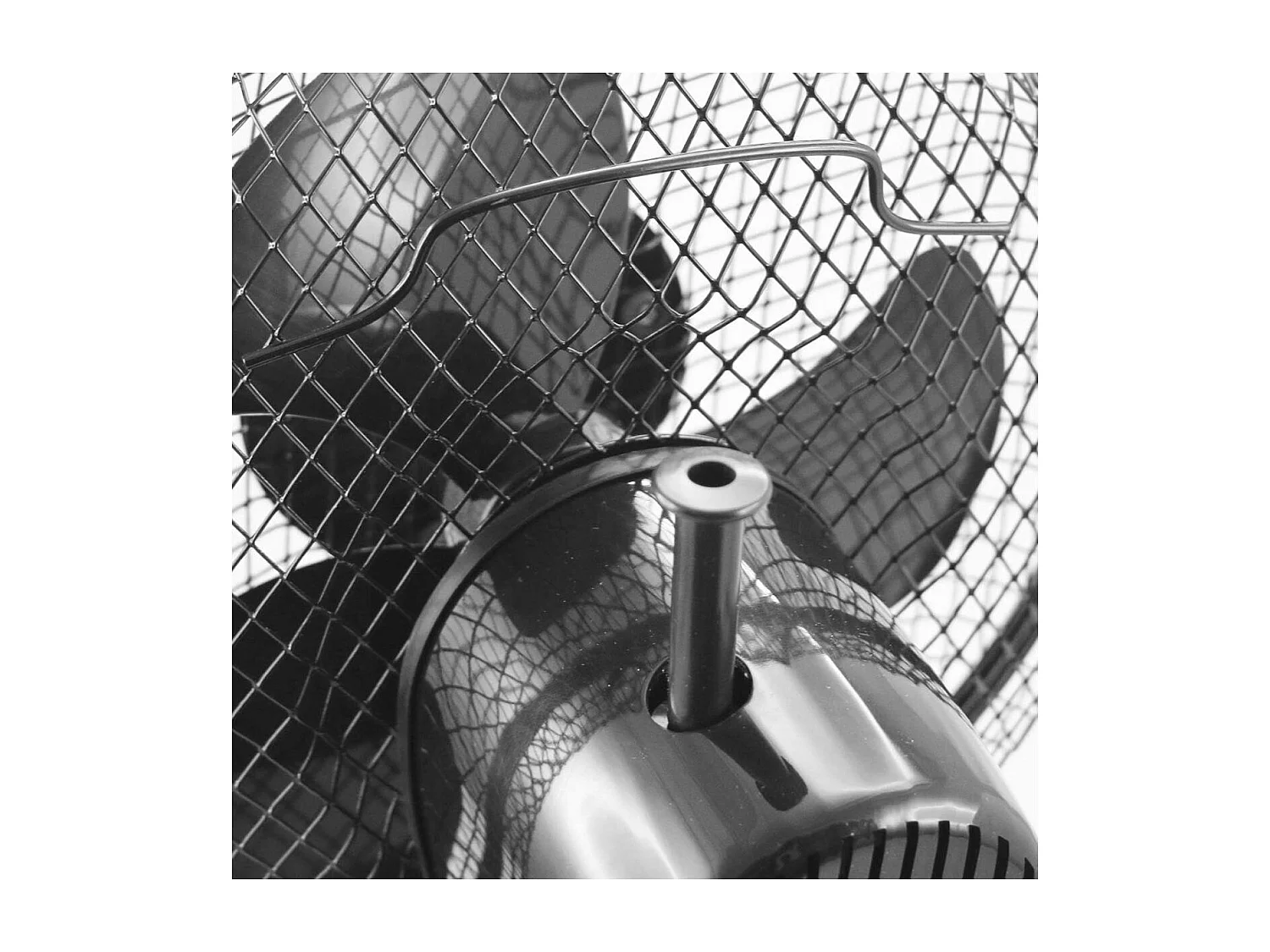 Ventilador de sobremesa Emerio FN114202.1 3 velocidades inclinable Ø30 cm