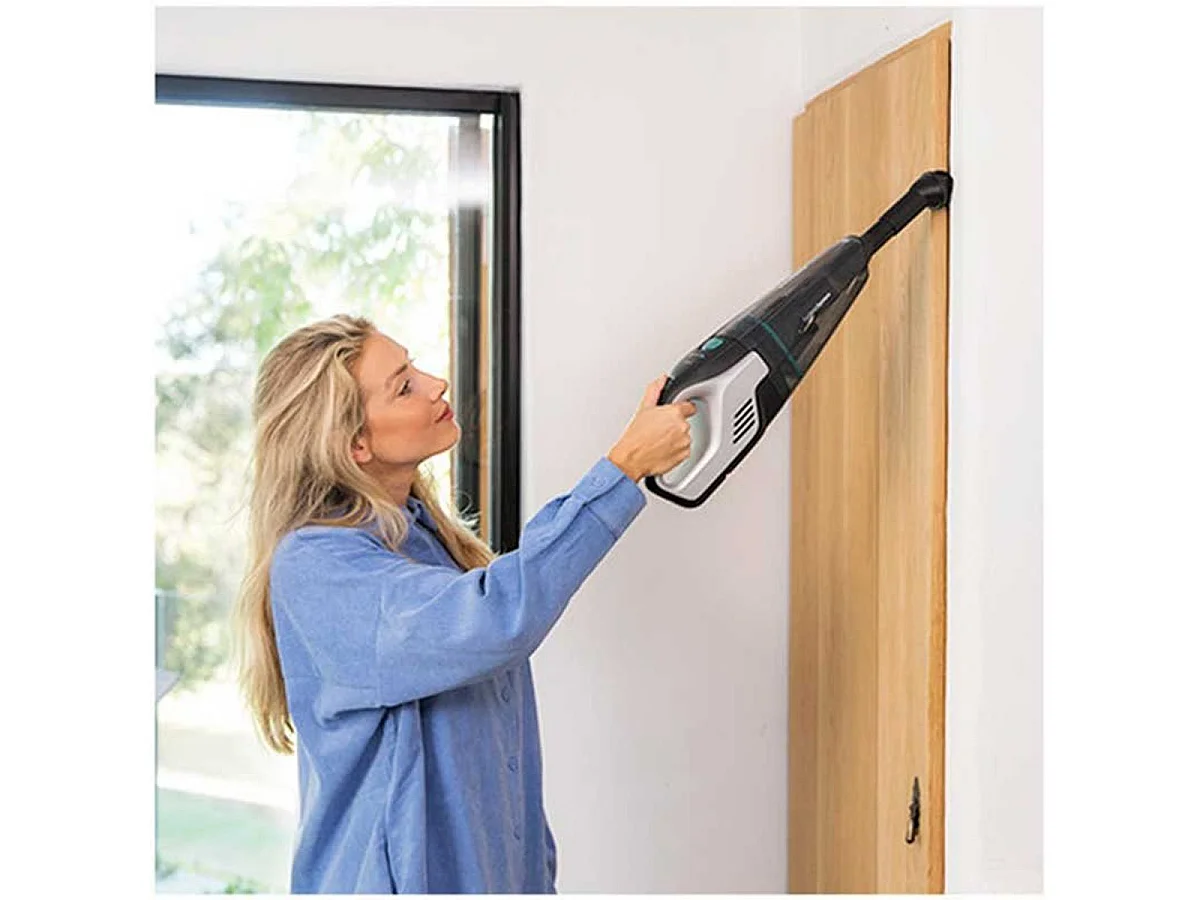 Cecotec 05540 aspirapolvere senza filo Nero Senza sacchetto