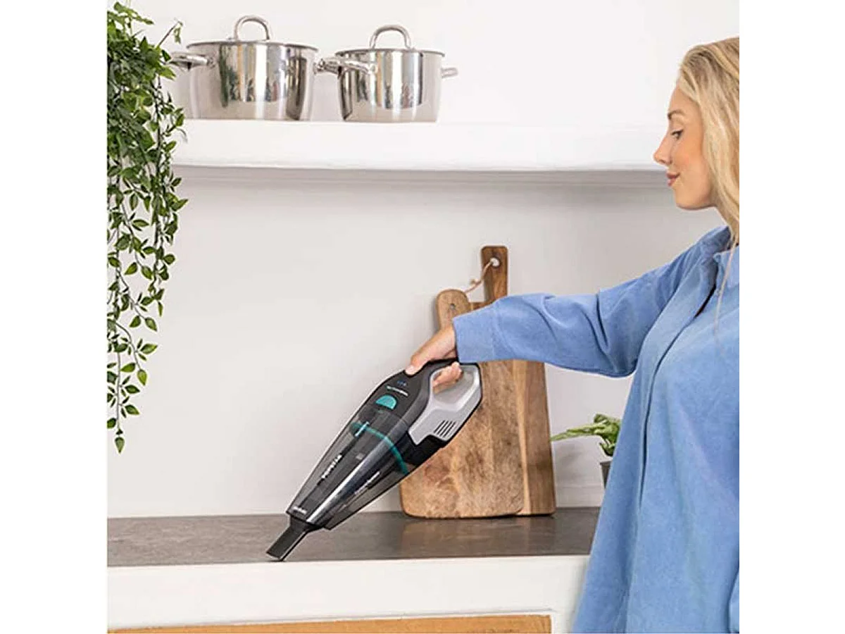 Cecotec 05540 aspirapolvere senza filo Nero Senza sacchetto