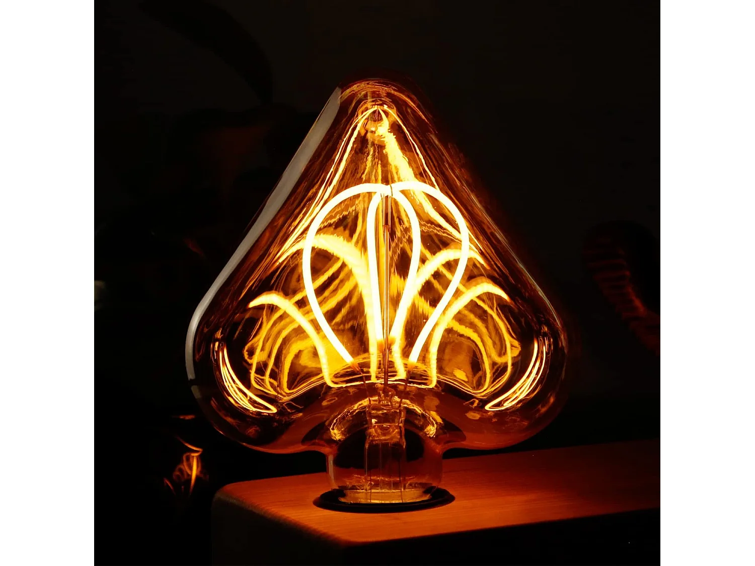 NETTLIFE - ampoule led vintage edison 3w lampe à incandescence rétro e27 lampe décorative en forme de coeur blanc chaud non dimmable