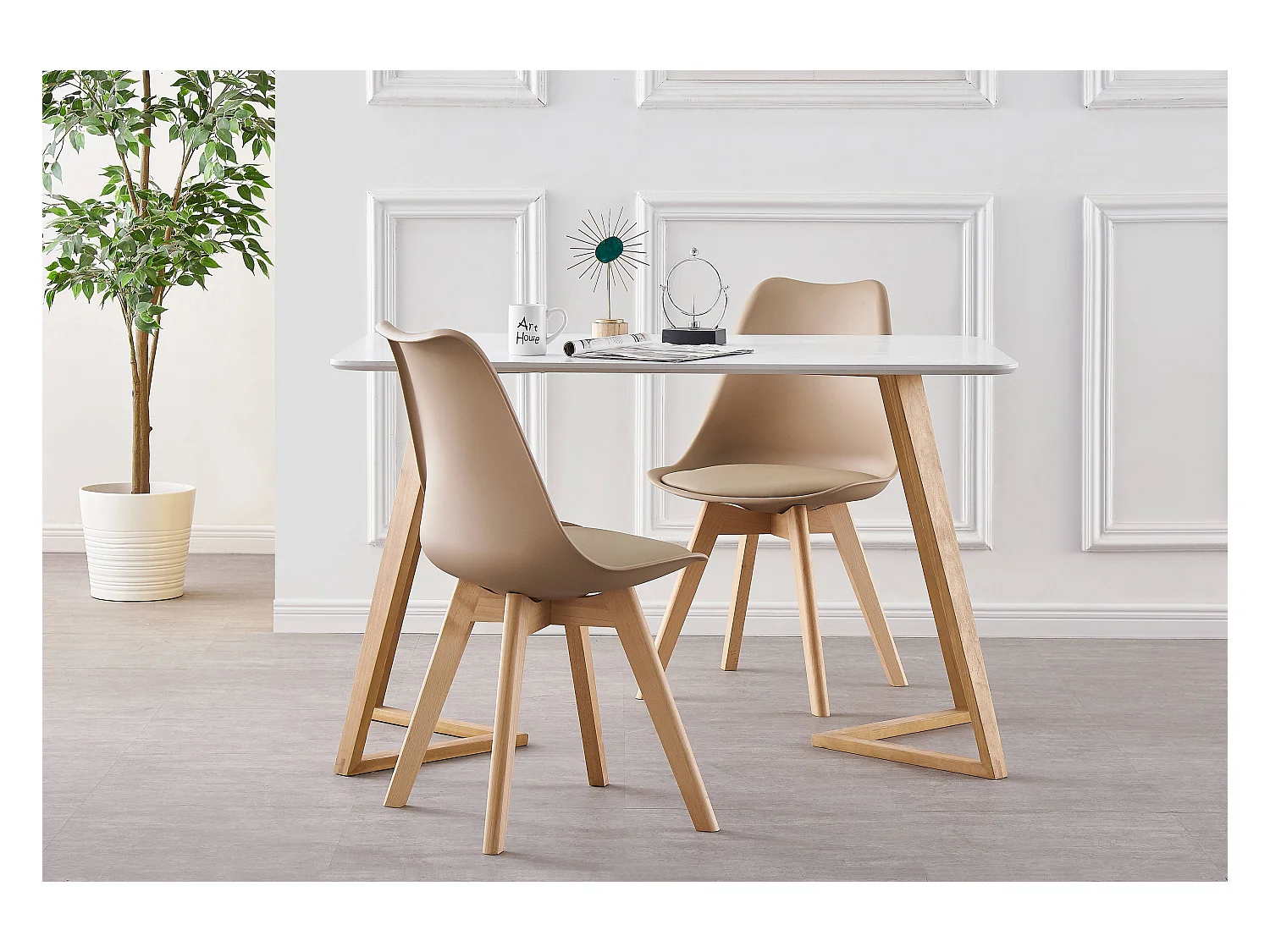 Ensemble de 4 Chaises de Salle à Manger Lorenzo avec Siège en Similicuir Élégant et Pieds en Bois Massif - Parfait pour Salle à Manger, Salon - Beige