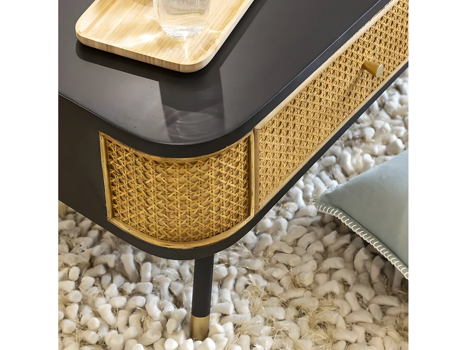 Table basse en cannage et métal Volterra