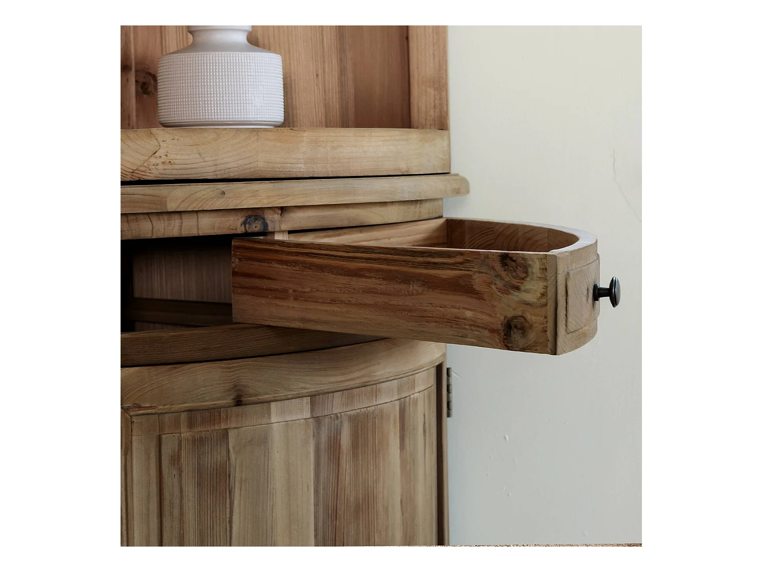 Vaisselier arrondi en bois recyclé Garance