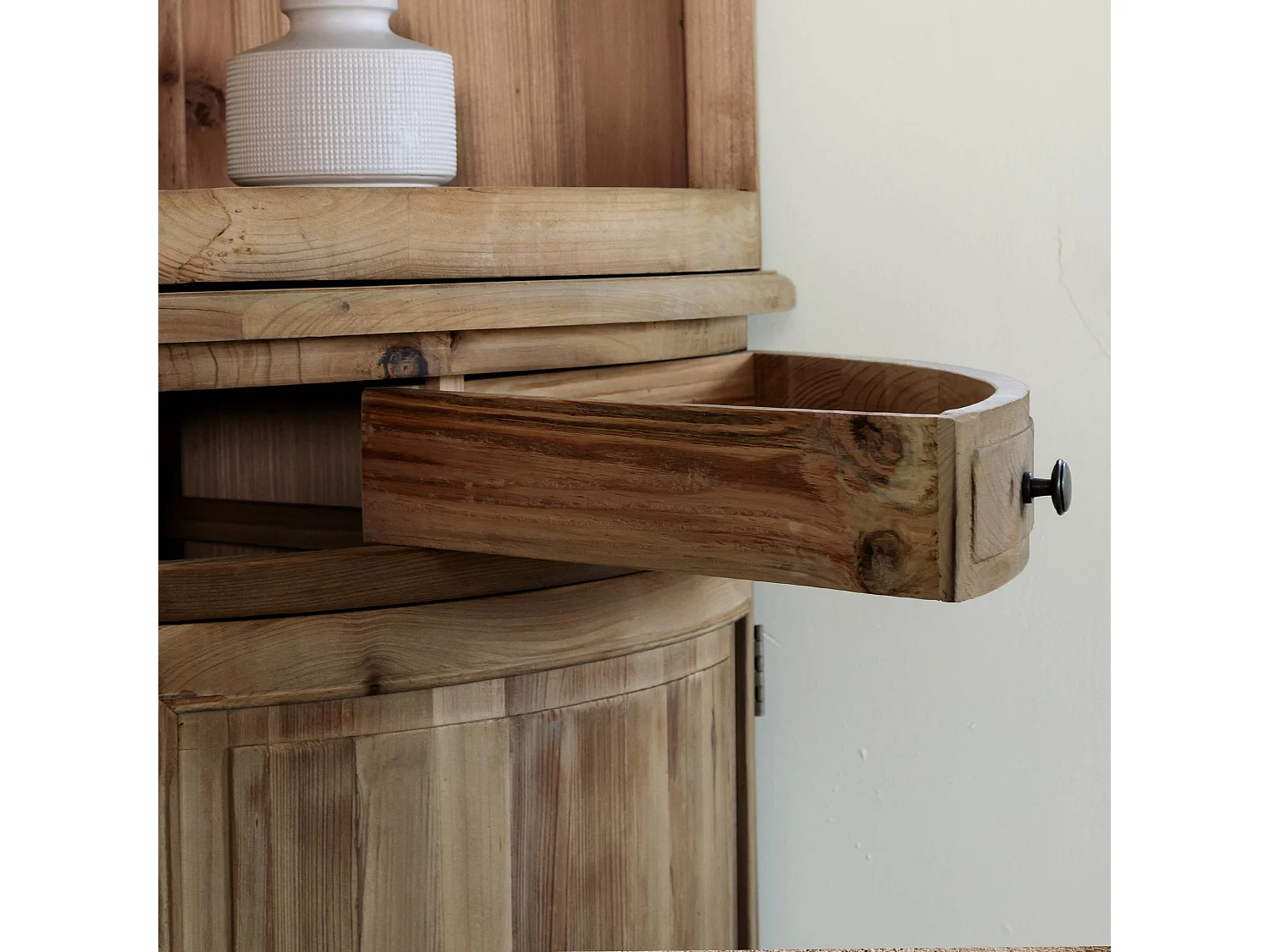 Vaisselier arrondi en bois recyclé Garance