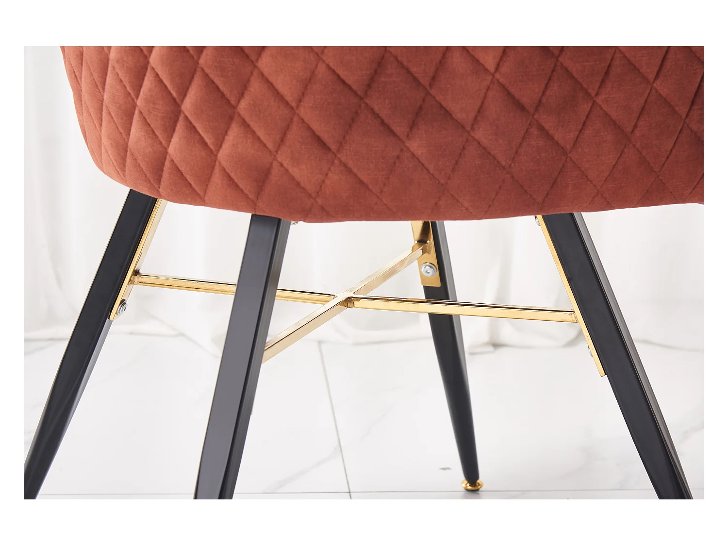 VITTORIO - Lot de 4 Fauteuils Chaises de Salle à Manger en Velours - Pieds Noirs et Dorés en Acier Inoxydable - Terracotta