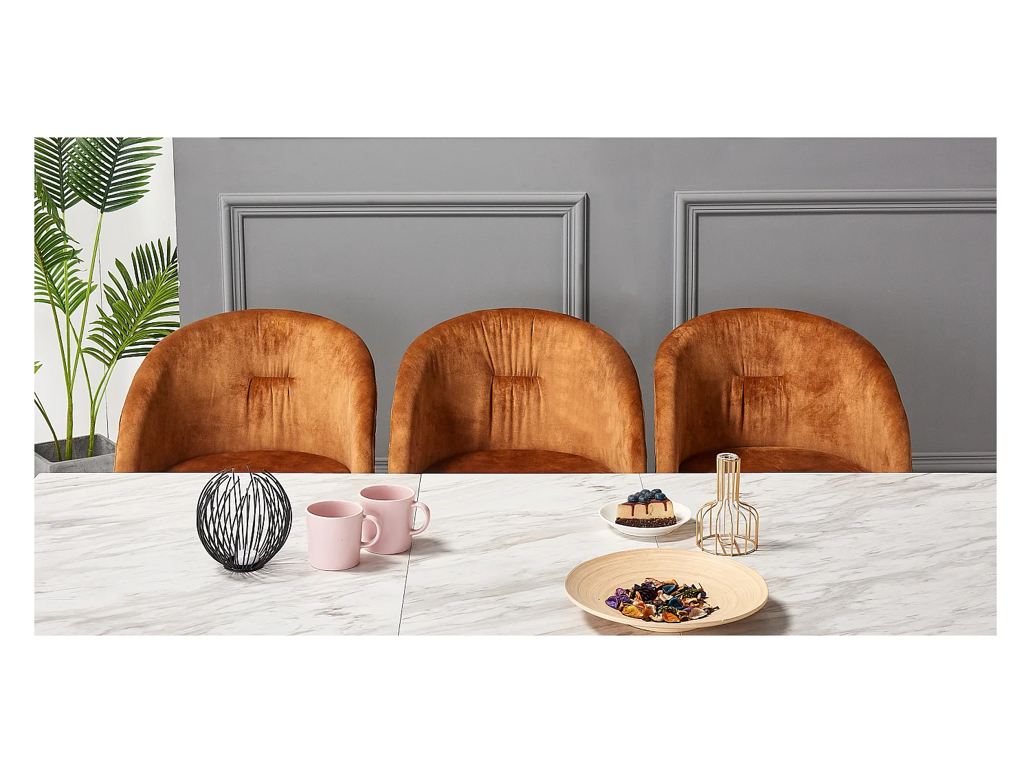 VITTORIO - Lot de 4 Fauteuils Chaises de Salle à Manger en Velours - Pieds Noirs et Dorés en Acier Inoxydable - Marron