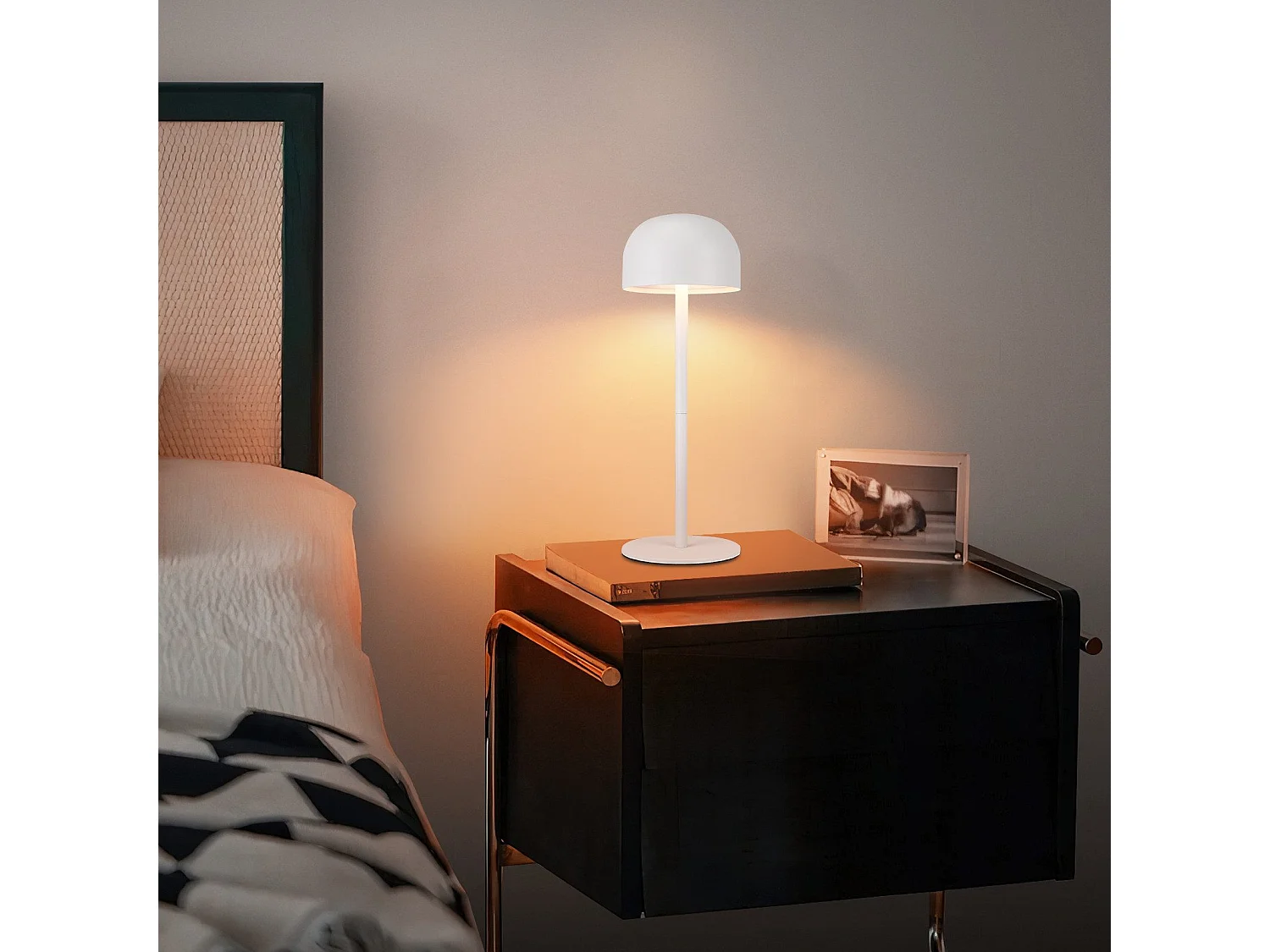 NETTLIFE Kabellose LED-Tischlampe: Dimmbare Touch-Tischlampe mit 3 Farbtemperaturen USB