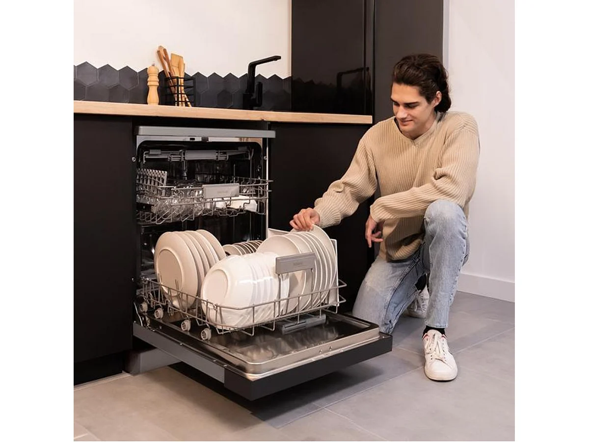 Lavavajillas Cecotec Bolero Aguazero 6500 15 cubiertos 6 programas C inox 60 cm