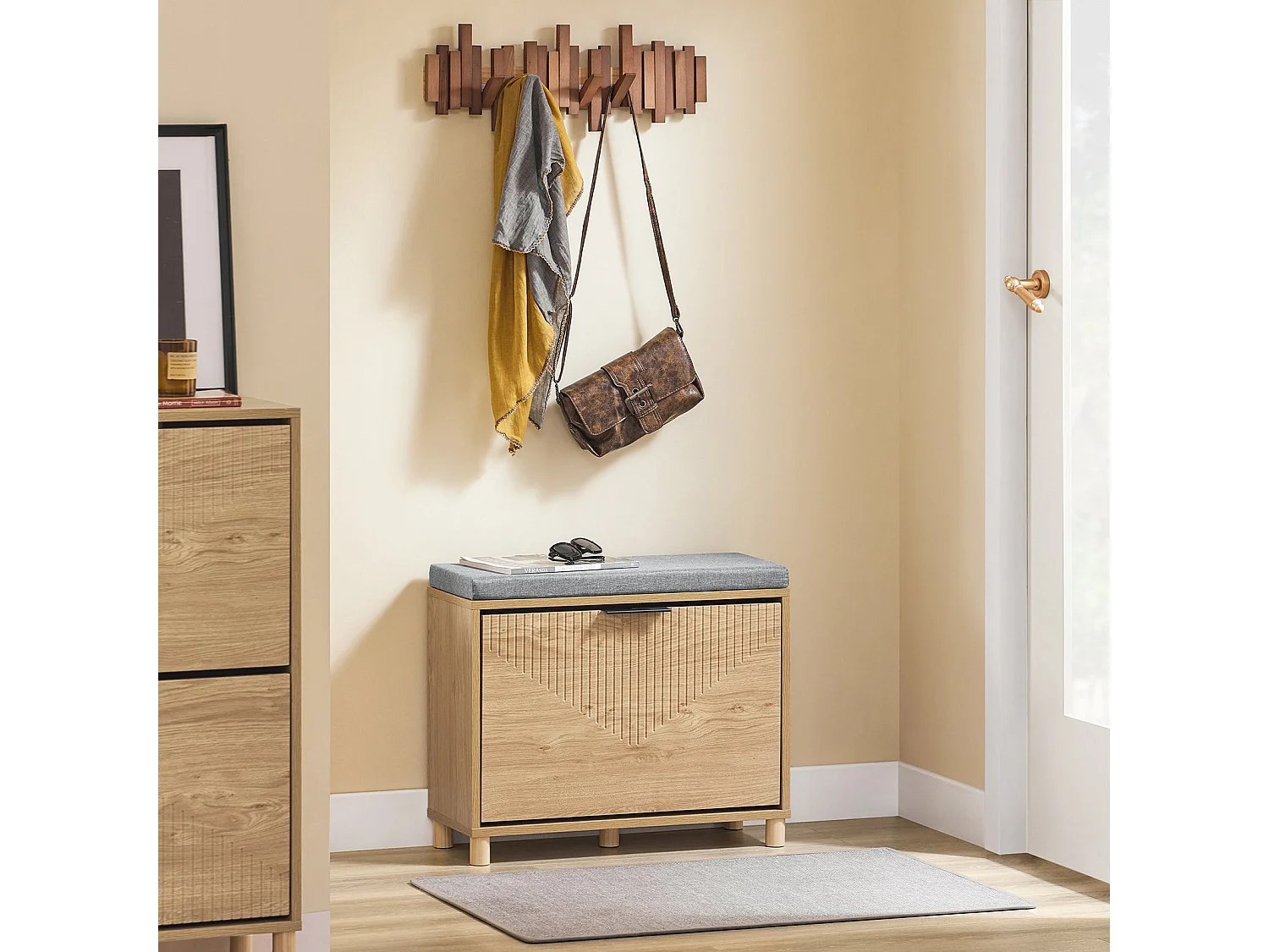 SoBuy ławka wejściowa wąska oszczędzająca miejsce z poduszką do przechowywania jasne drewno i szary 60x24x50cm