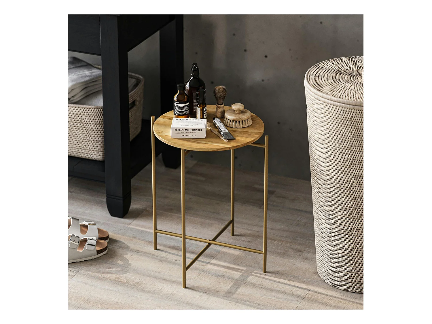 Petite table en bois ronde - structure métal doré JENA