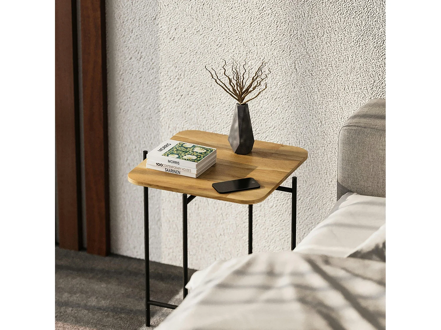 Petite table en bois carrée - structure métal noir JENA