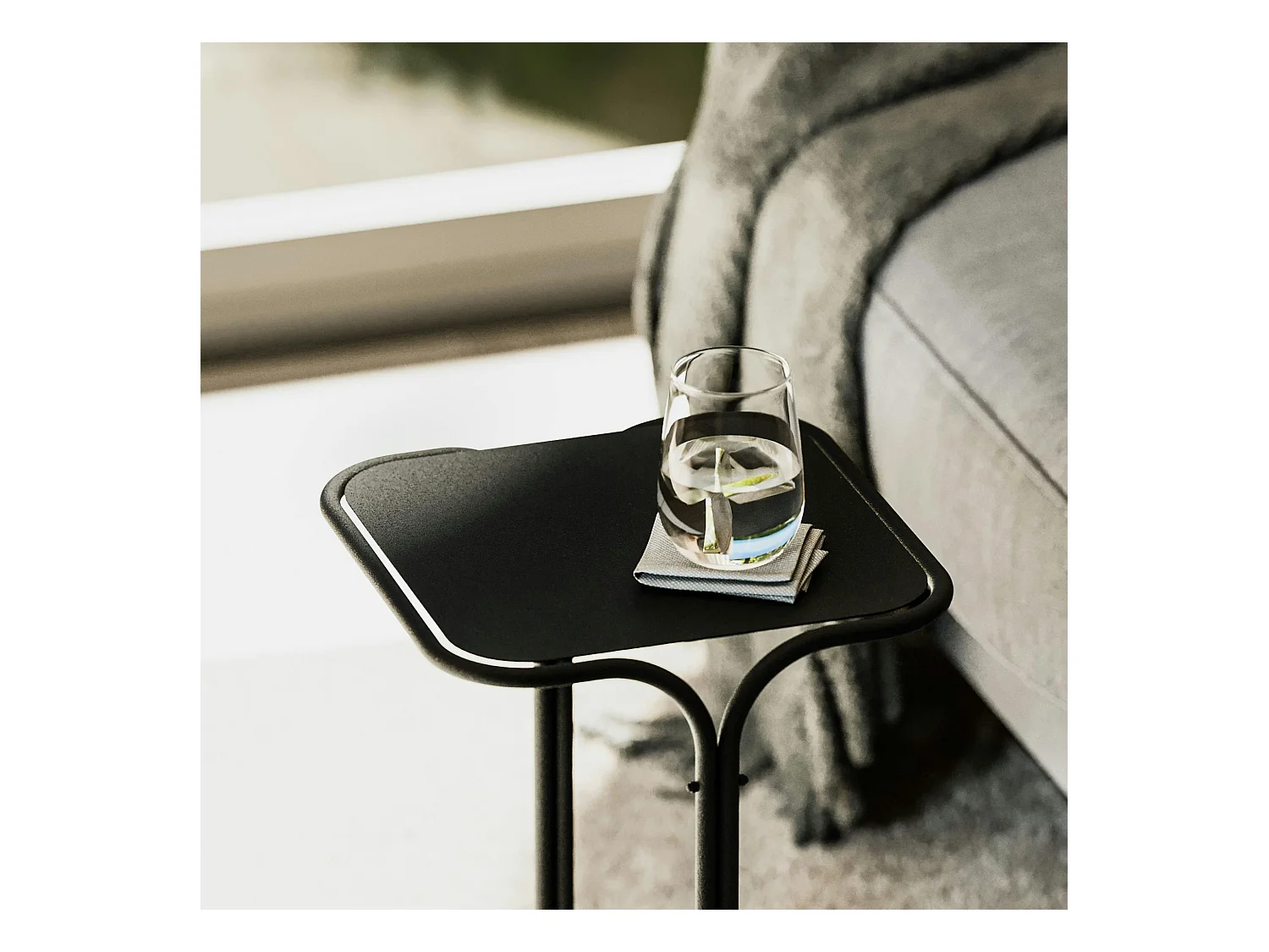 Petite table d'appoint noire carrée - finition mate JENA