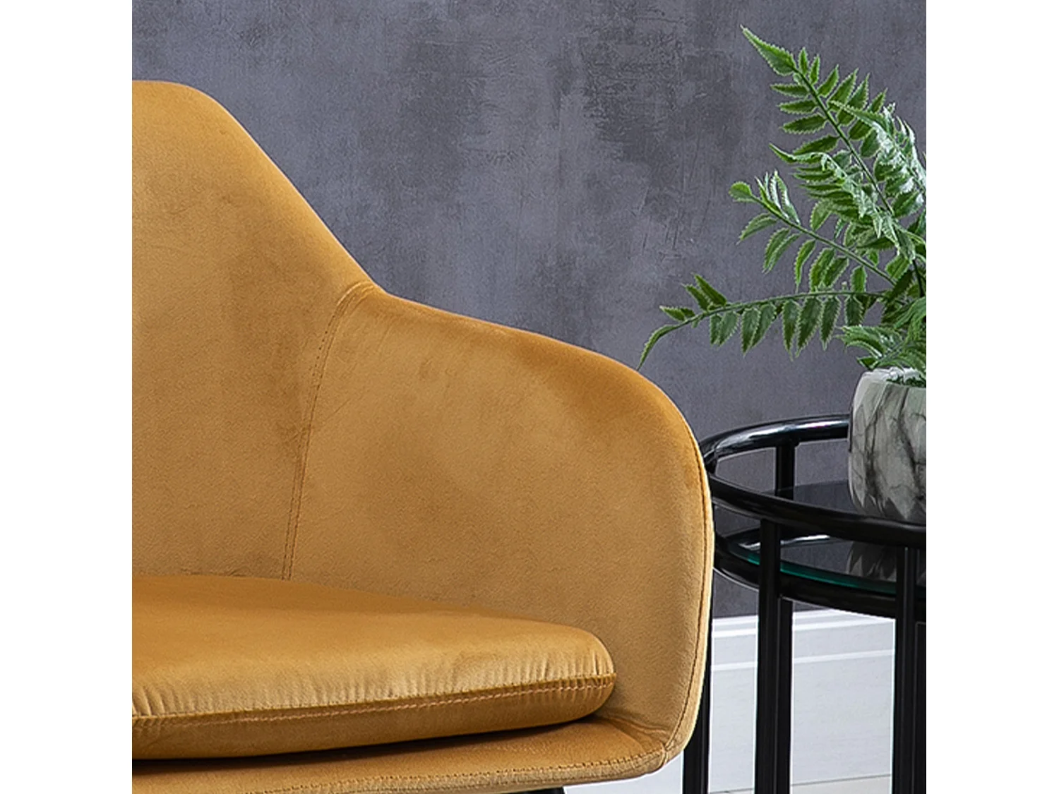 Set 2 sedie sala da pranzo imbottite con braccioli in velluto giallo