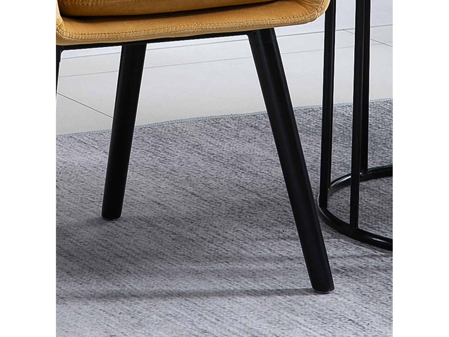 Set 2 sedie sala da pranzo imbottite con braccioli in velluto giallo