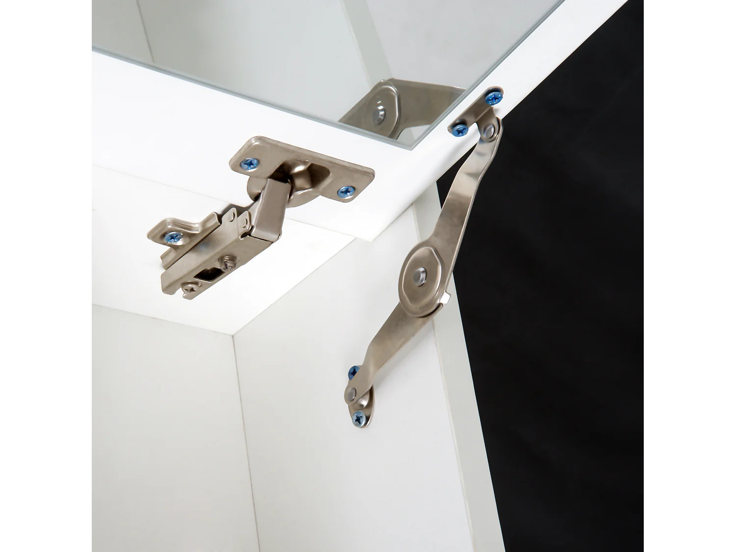 Tavolo da trucco con sgabello e specchio richiudibile in mdf bianco