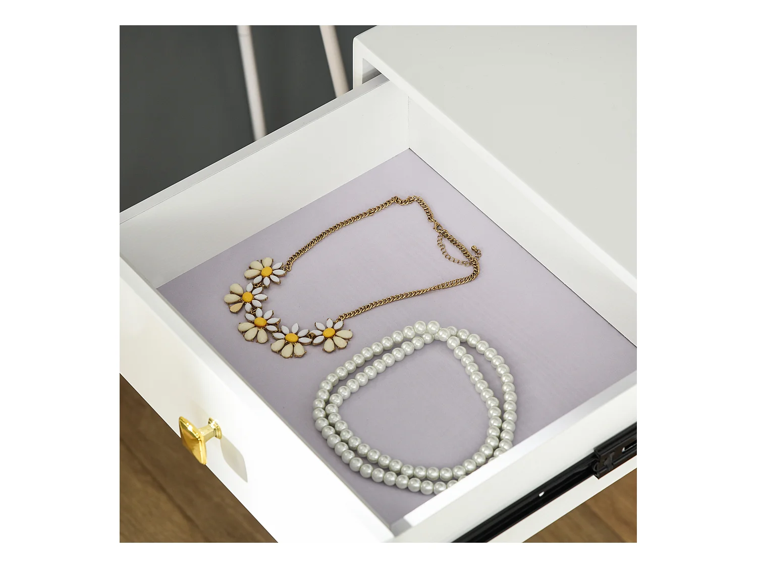 Toeletta con specchio in stile industriale con luci e sgabello