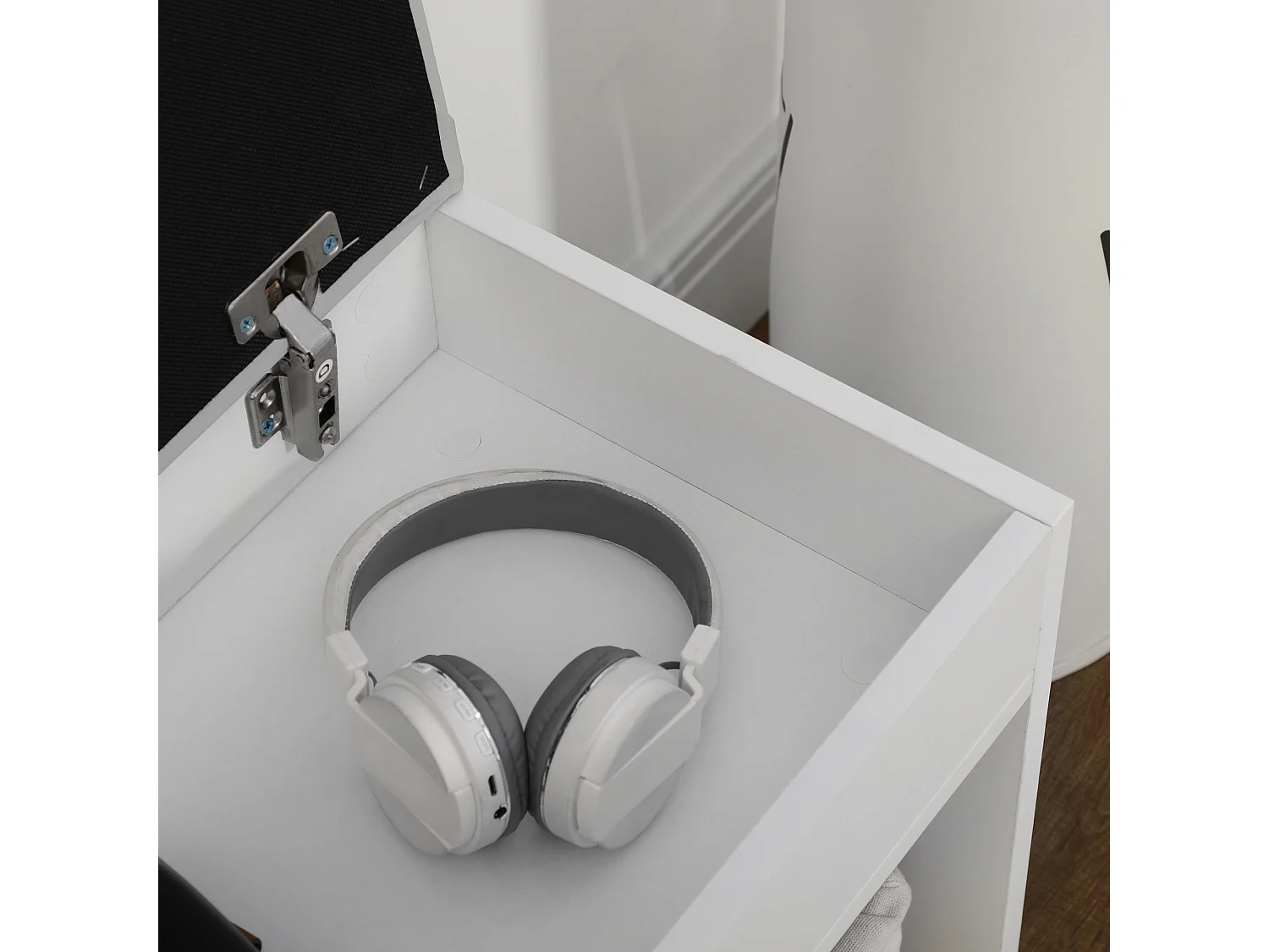 Mobile scarpiera salvaspazio con panca contenitore e vani aperti