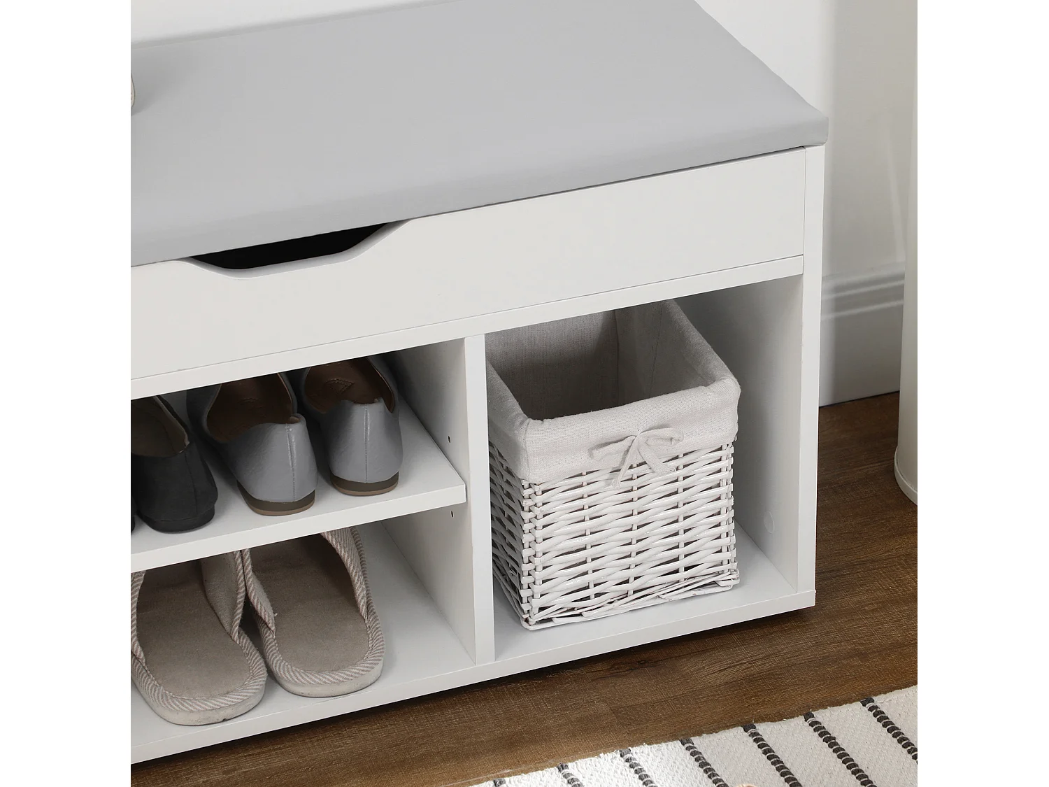 Mobile scarpiera salvaspazio con panca contenitore e vani aperti