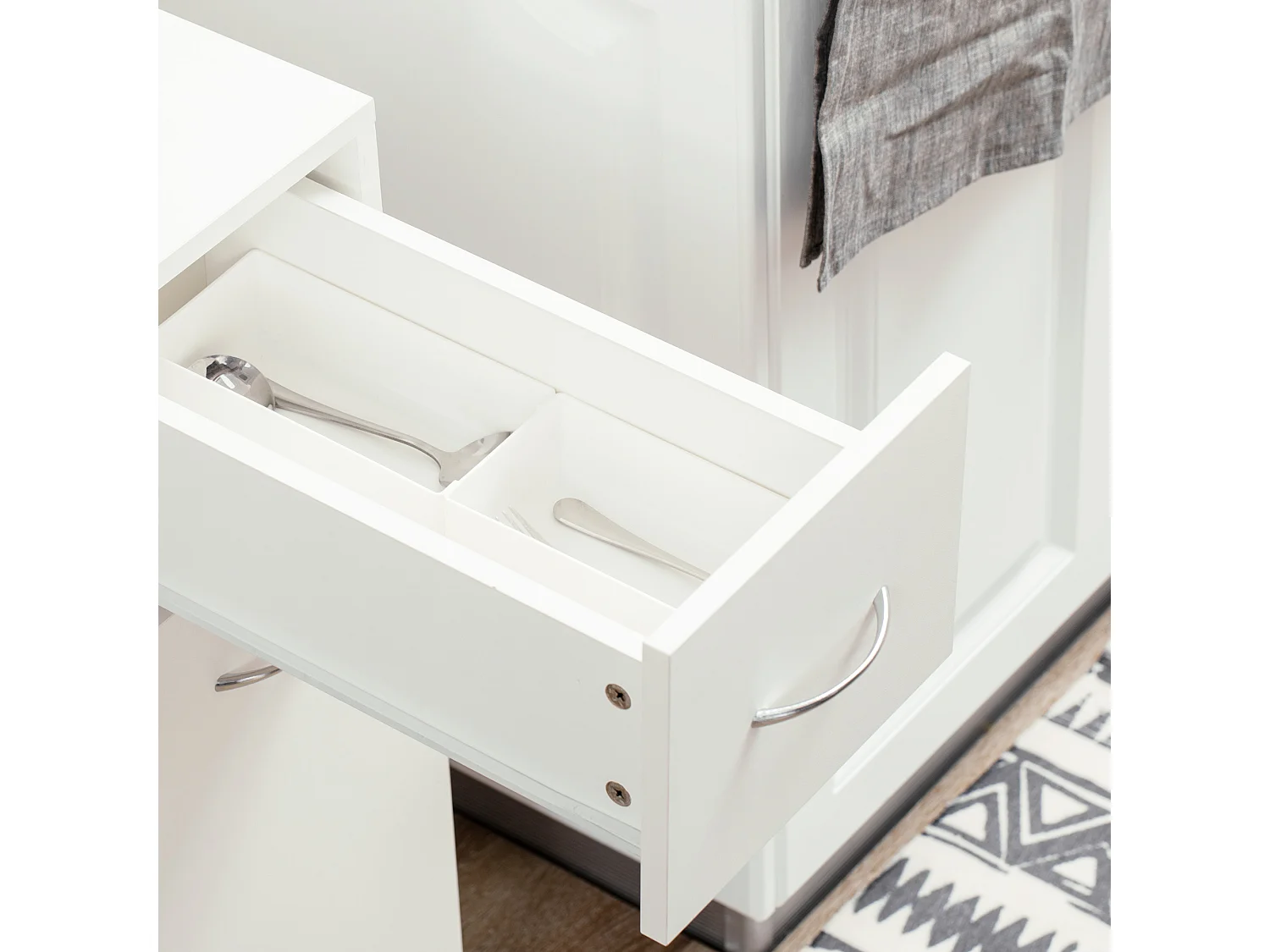 Carrello da cucina con 2 ripiani aperti e cassetto estraibile