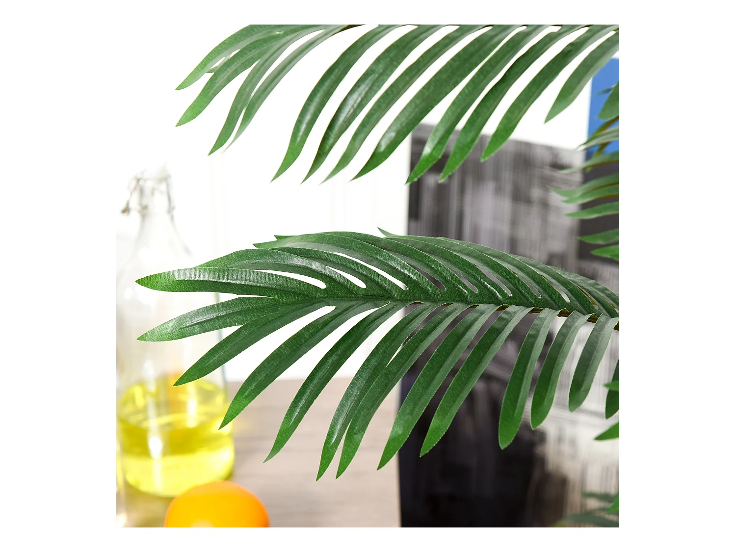 Palma in plastica decorativa con vaso in pe verde