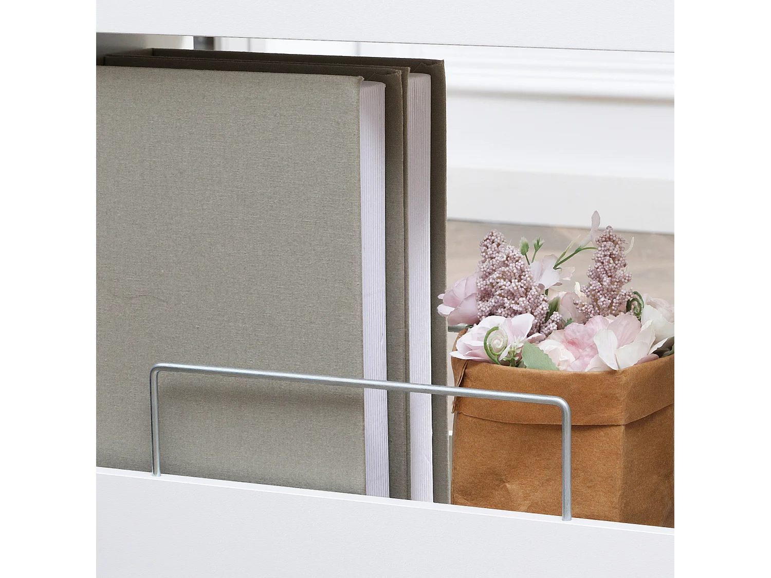 Carrellino salvaspazio multiuso in mdf con ruote girevoli