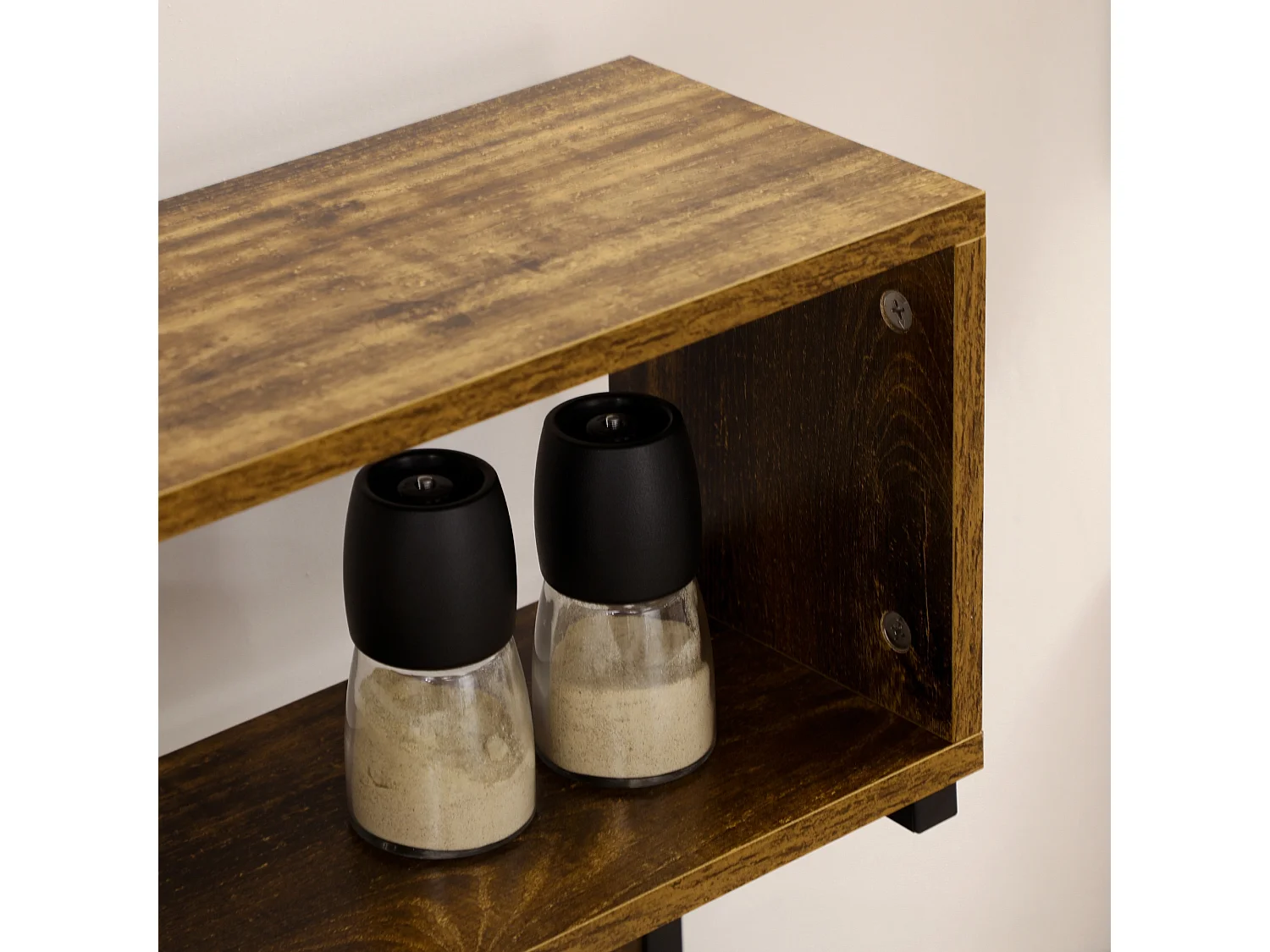 Mobile cucina con multipresa ripiani e ganci acciaio e legno marrone