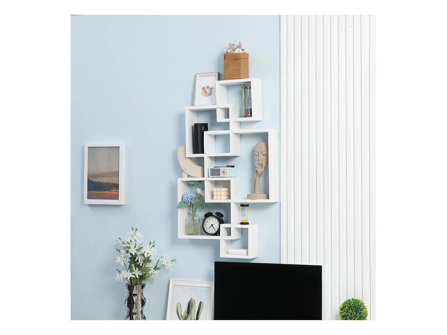 Libreria moderna sospesa con 5 cubi intrecciati in legno bianco