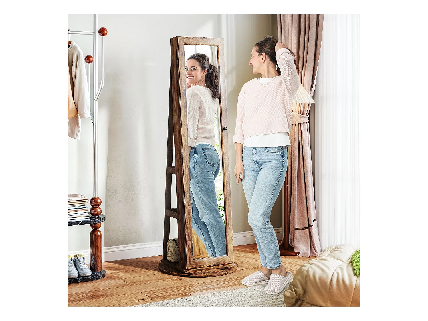 Specchio portagioie girevole da terra con chiave marrone rustico